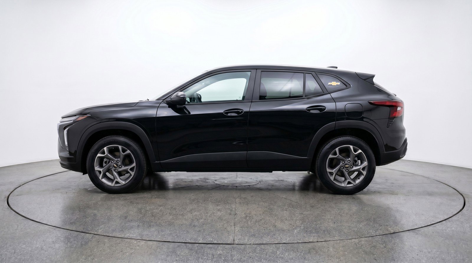 Used 2025 Chevrolet Trax LT w/ LT Convenience Package FWD image 5