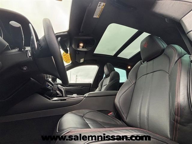 Used 2024 Maserati Levante GT Ultima AWD/4WD image 11