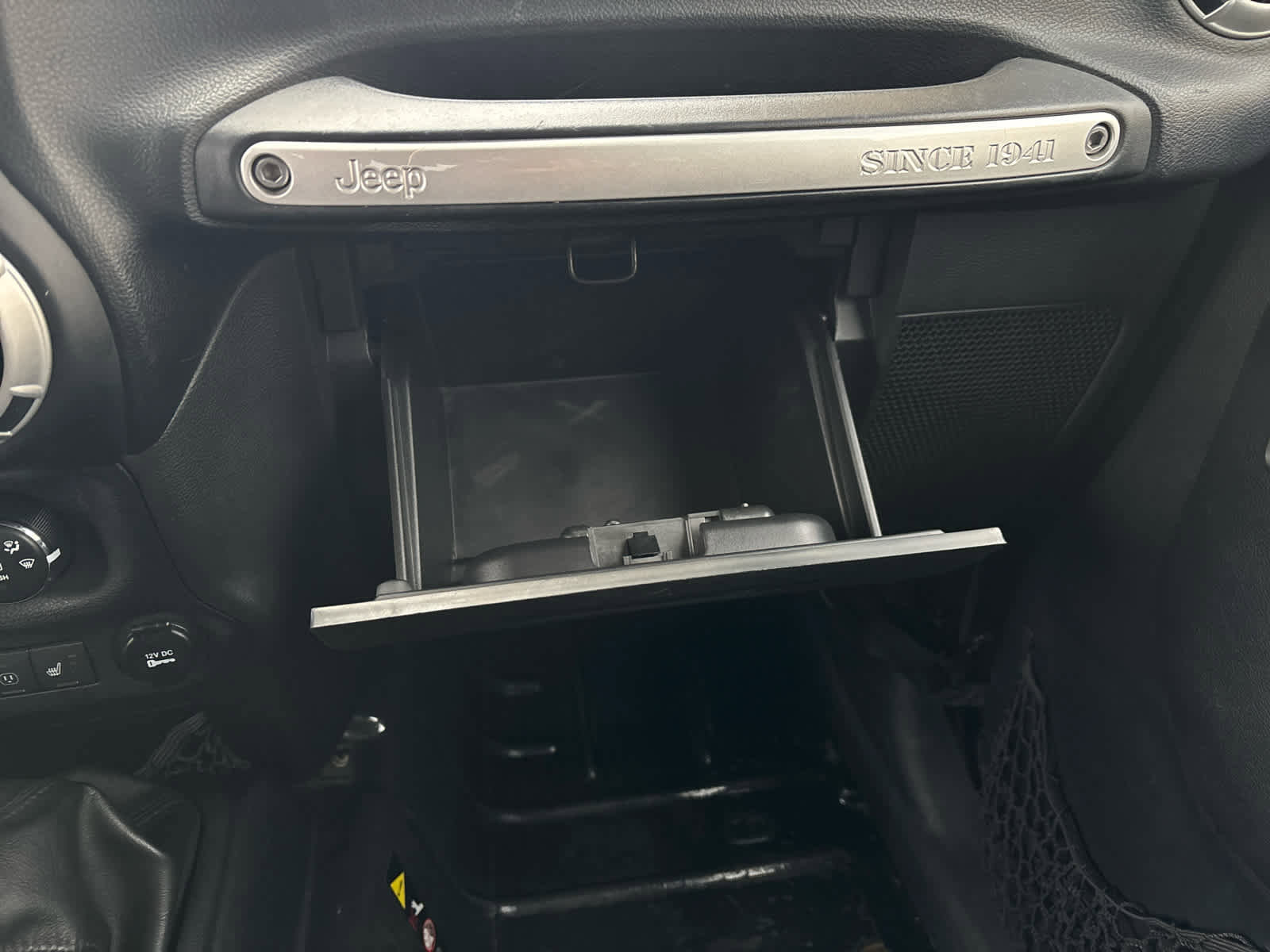 Used 2014 Jeep Wrangler Unlimited Rubicon image 37