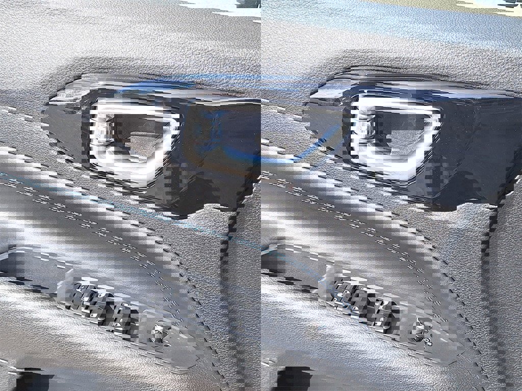 New 2026 Jeep Compass Limited w/ Sun, Sound & Navigation Group image 28