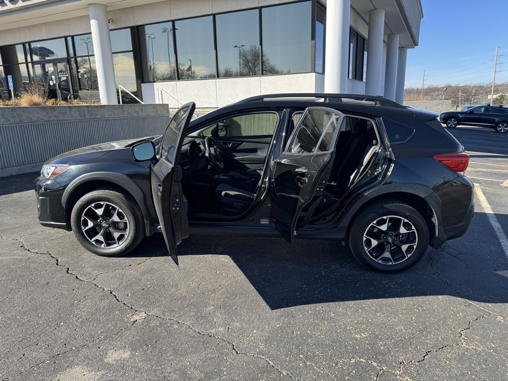 Used 2019 Subaru Crosstrek 2.0i Premium w/ Eyesight System image 4