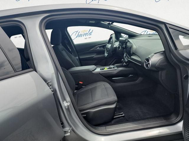 Used 2026 Chevrolet Equinox EV LT FWD image 25