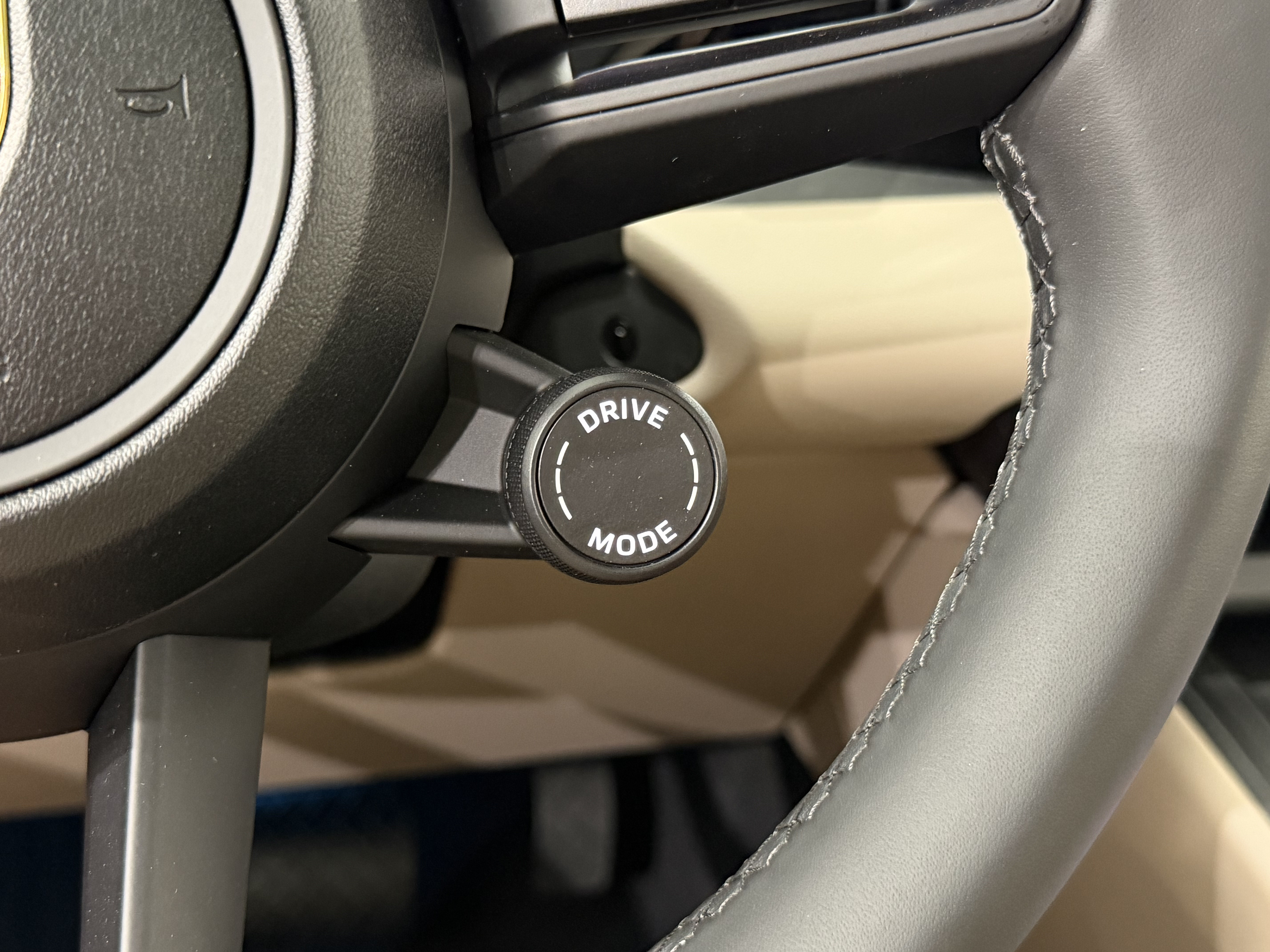 New 2026 Porsche Macan 4 Electric AWD/4WD image 48