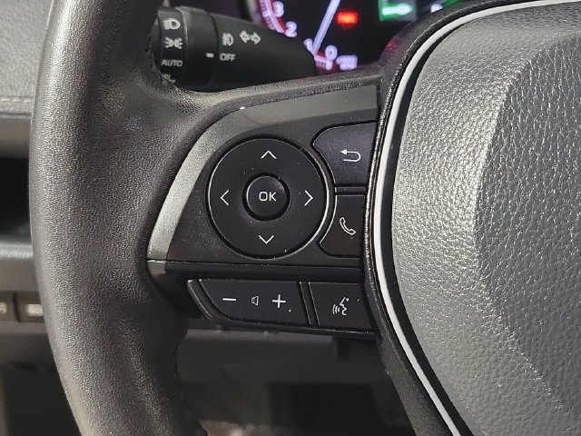 Used 2023 Toyota RAV4 XLE Premium FWD image 25