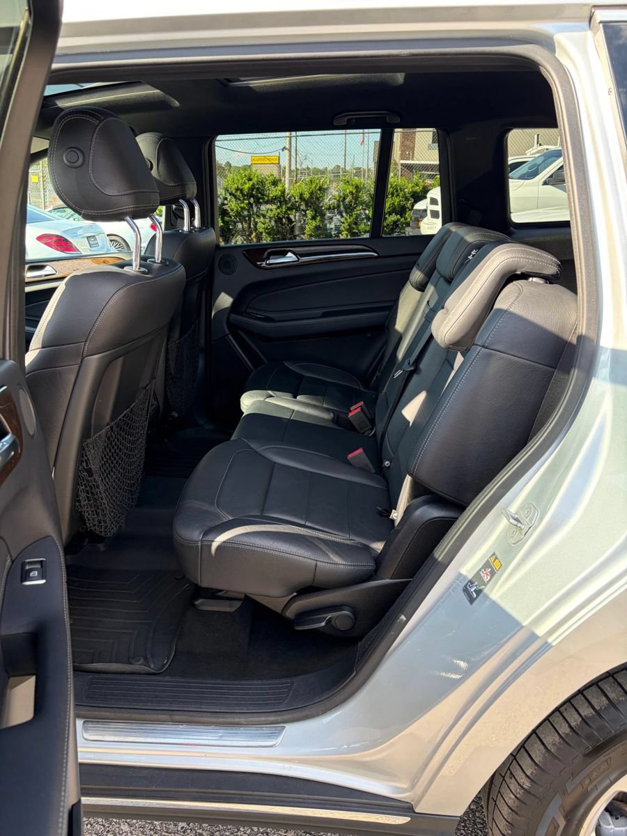 Used 2017 Mercedes-Benz GLS 450 4MATIC image 10