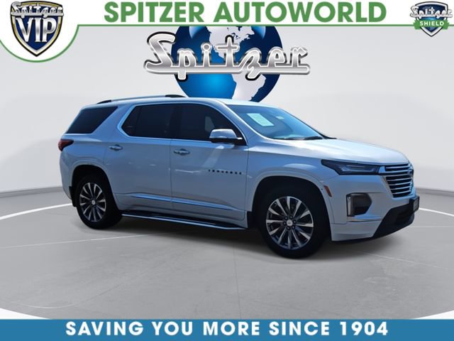 Used 2022 Chevrolet Traverse Premier FWD image 2