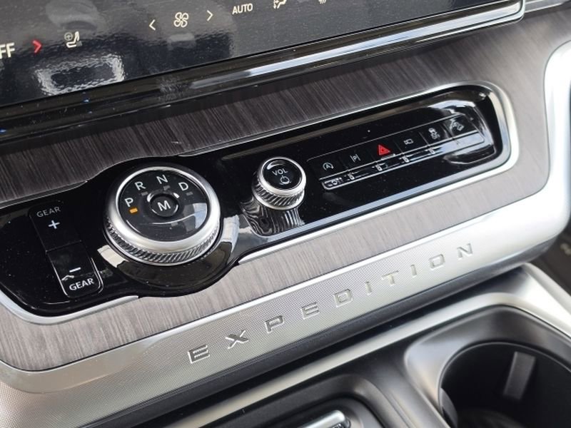 New 2026 Ford Expedition Platinum w/ Platinum Ultimate Package image 18