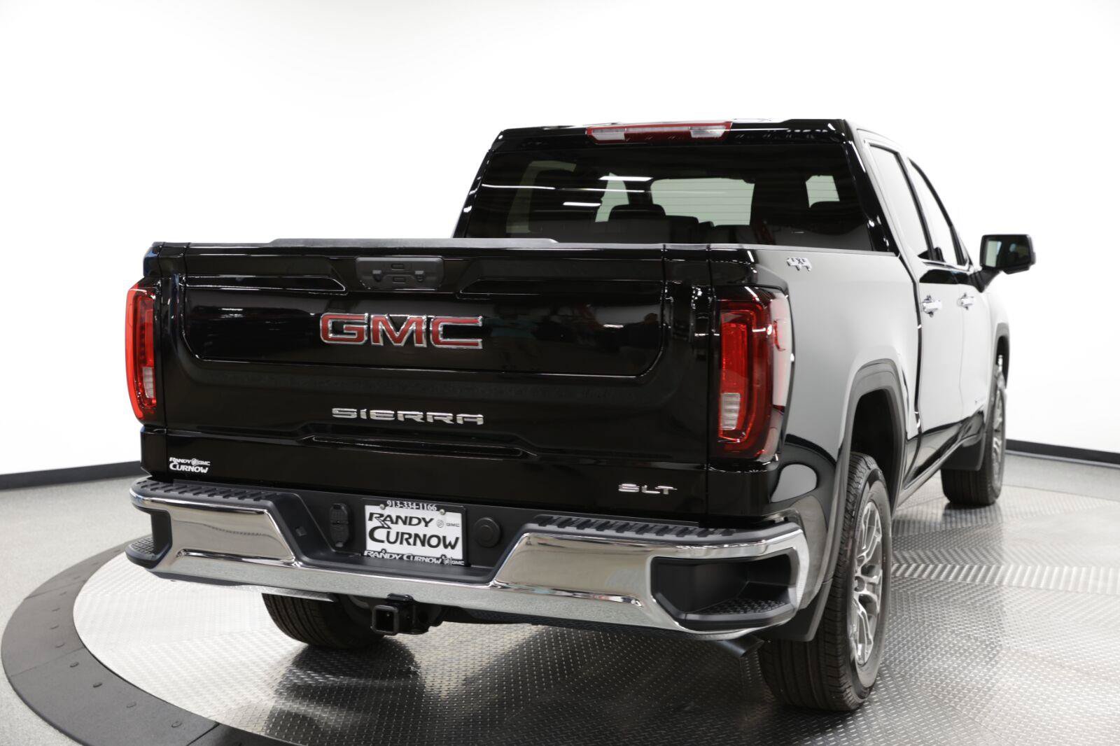 New 2026 GMC Sierra 1500 SLT AWD/4WD image 8