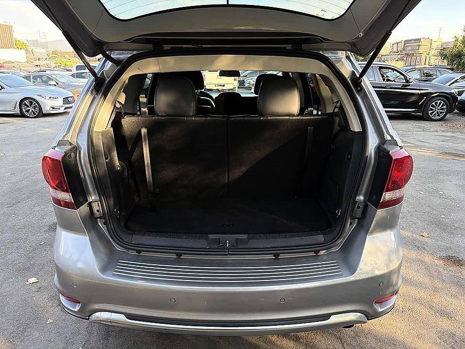 Used 2020 Dodge Journey Crossroad FWD image 8