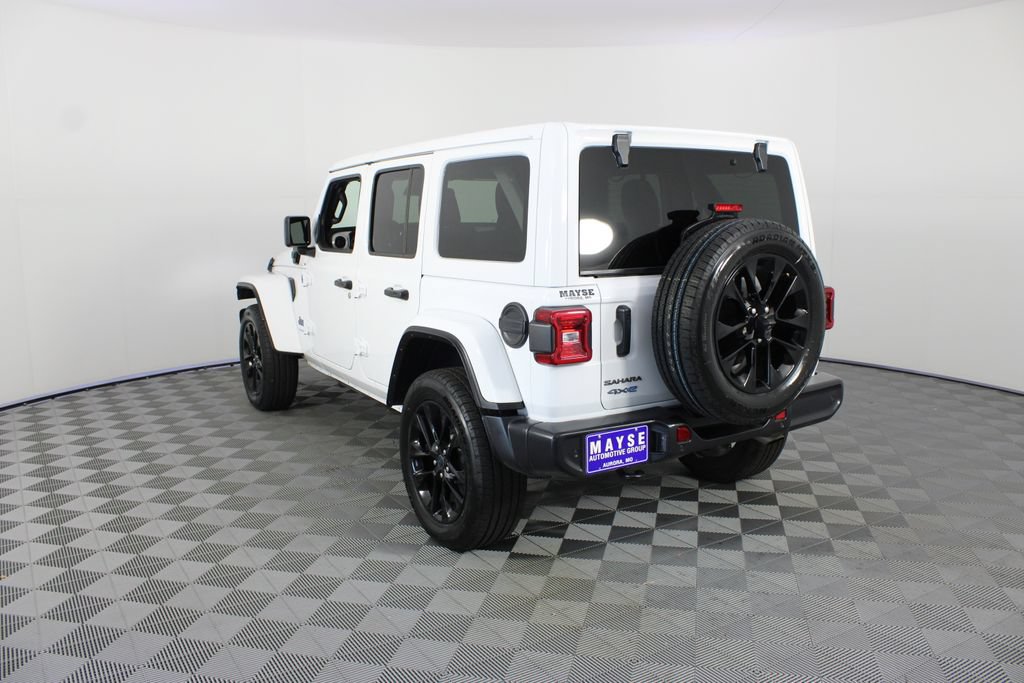 Used 2025 Jeep Wrangler Unlimited Sahara w/ Safety Group AWD/4WD image 21