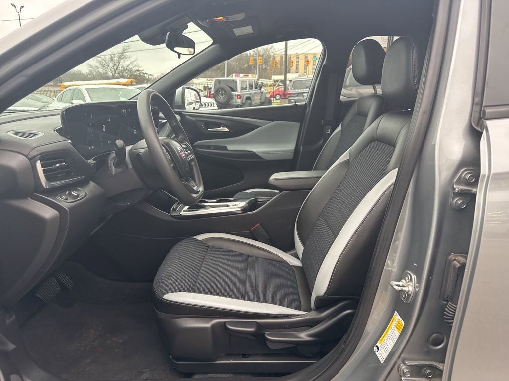 Used 2024 Buick Envista Preferred image 18