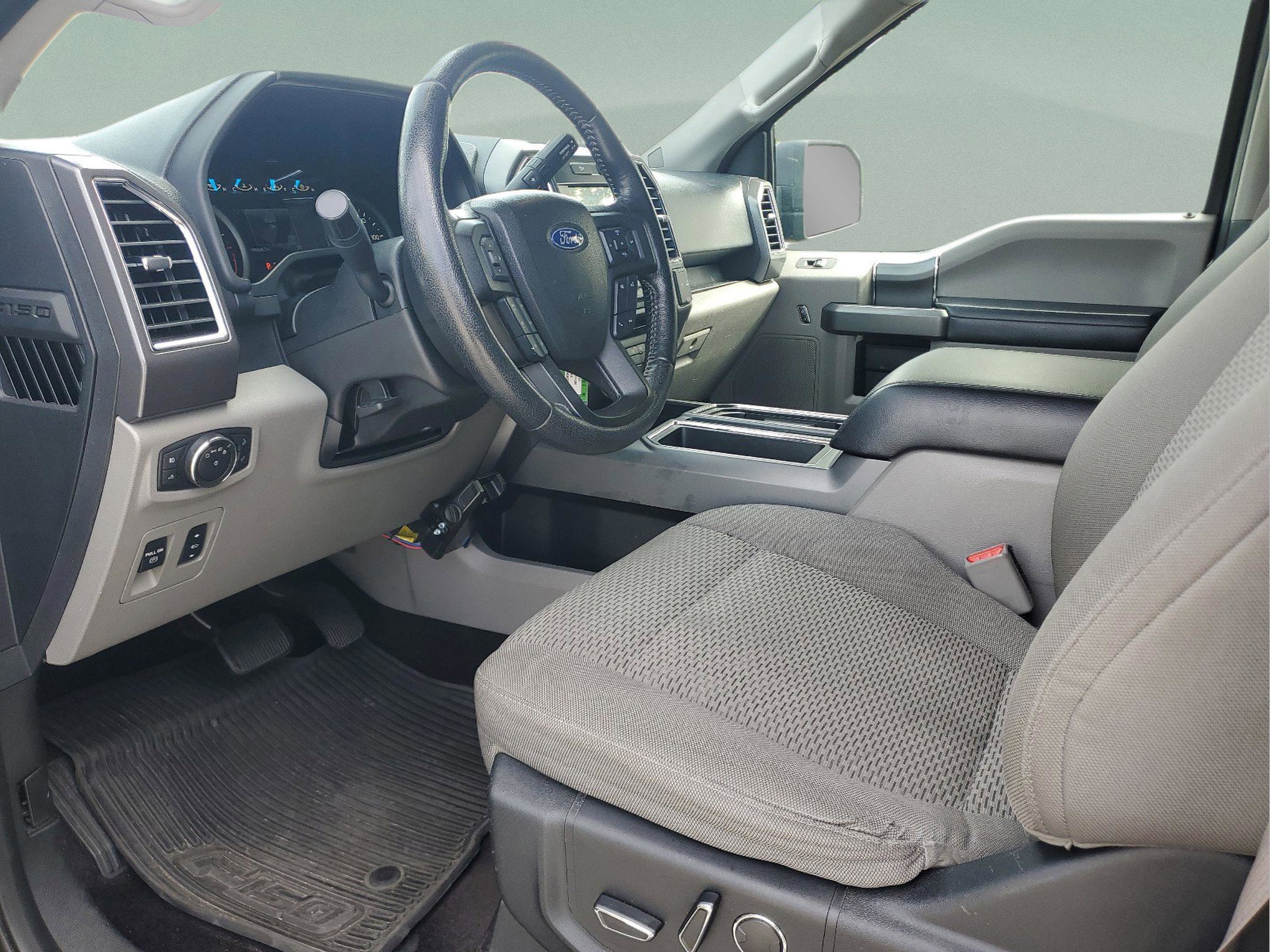 Used 2016 Ford F150 XLT w/ Equipment Group 302A Luxury image 17