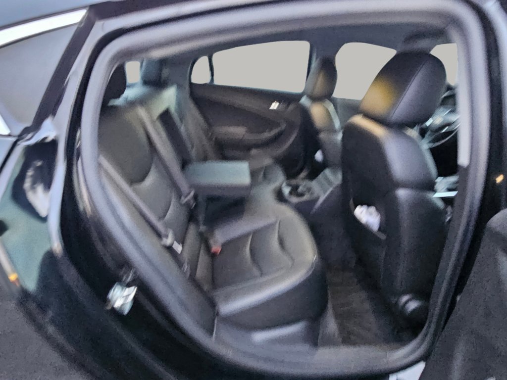 Used 2016 Chevrolet Volt Premier w/ Driver Confidence Package image 25