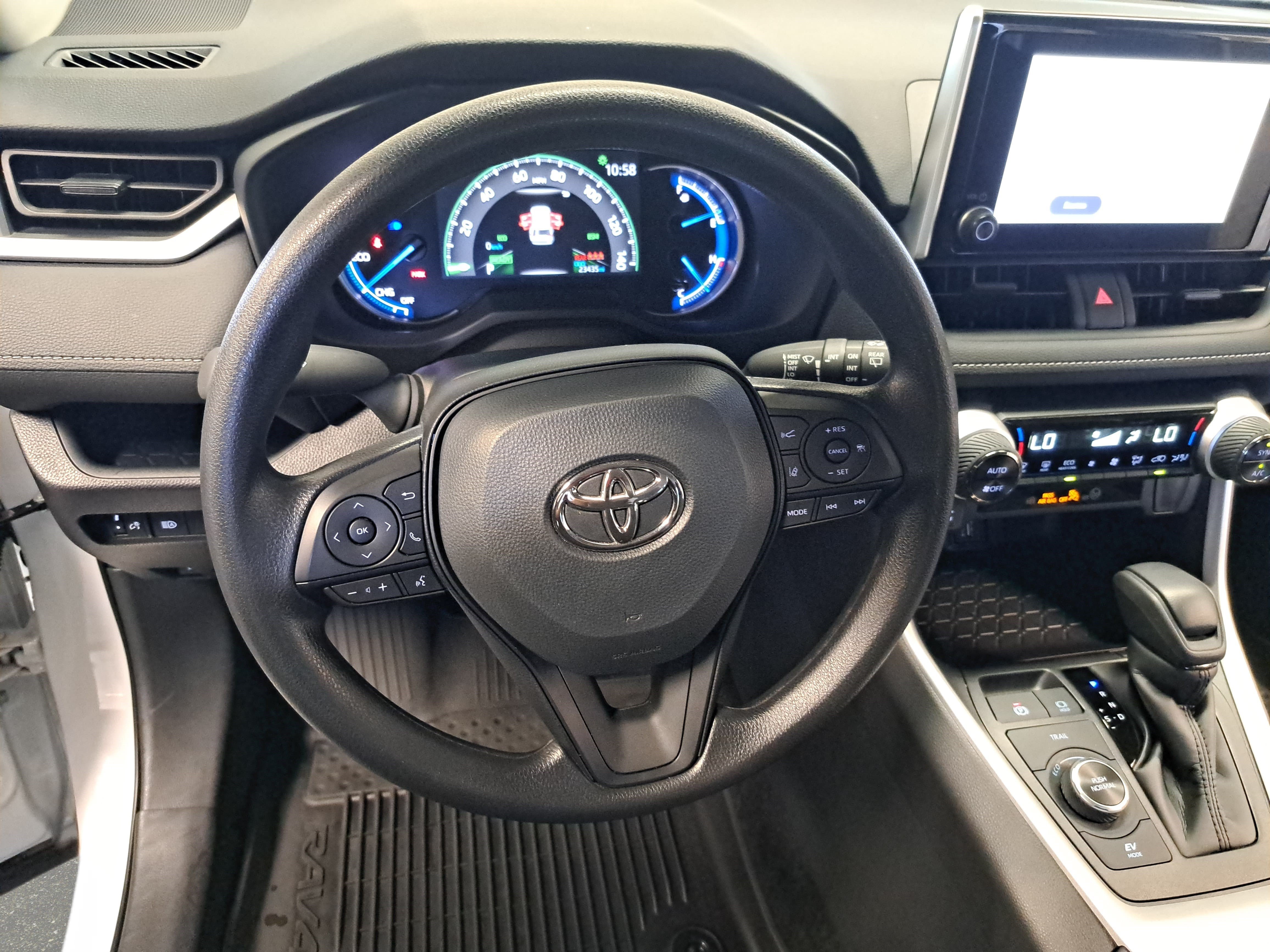 Used 2025 Toyota RAV4 XLE w/ Convenience Package AWD/4WD image 16