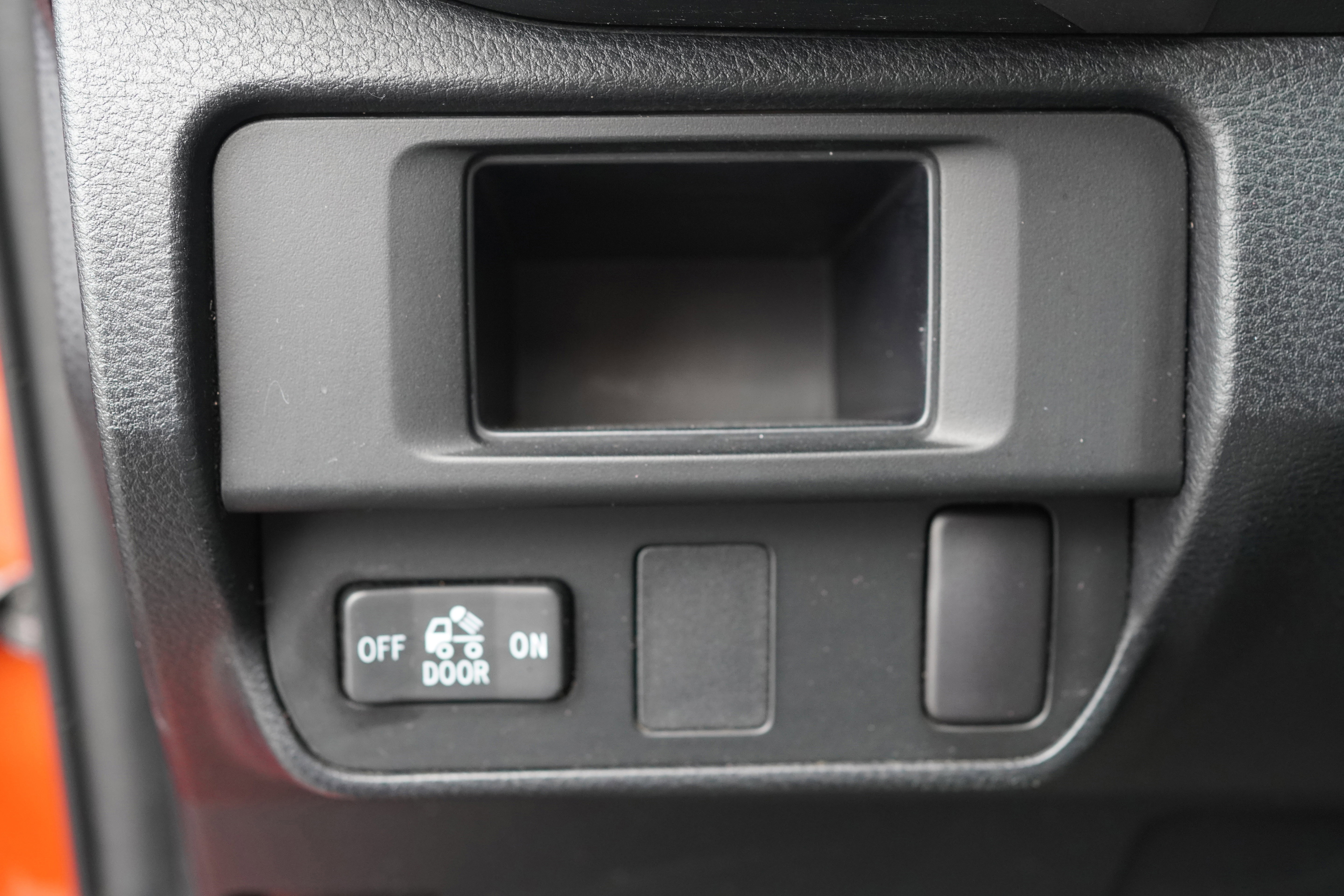 Used 2017 Toyota Tacoma SR5 image 29