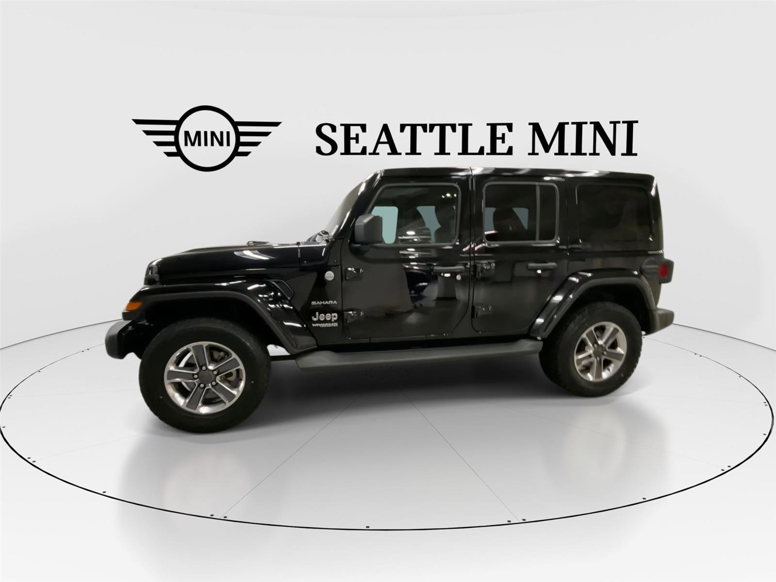 Used 2021 Jeep Wrangler Unlimited Sahara w/ Uconnect 4C Nav & Sound Group image 6