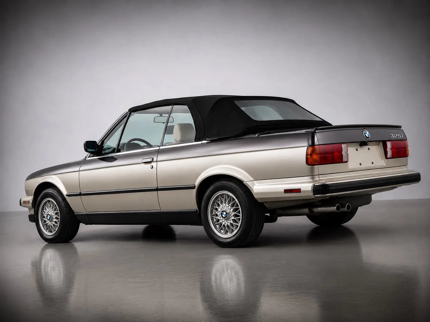 Used 1988 BMW 325i Convertible RWD image 5