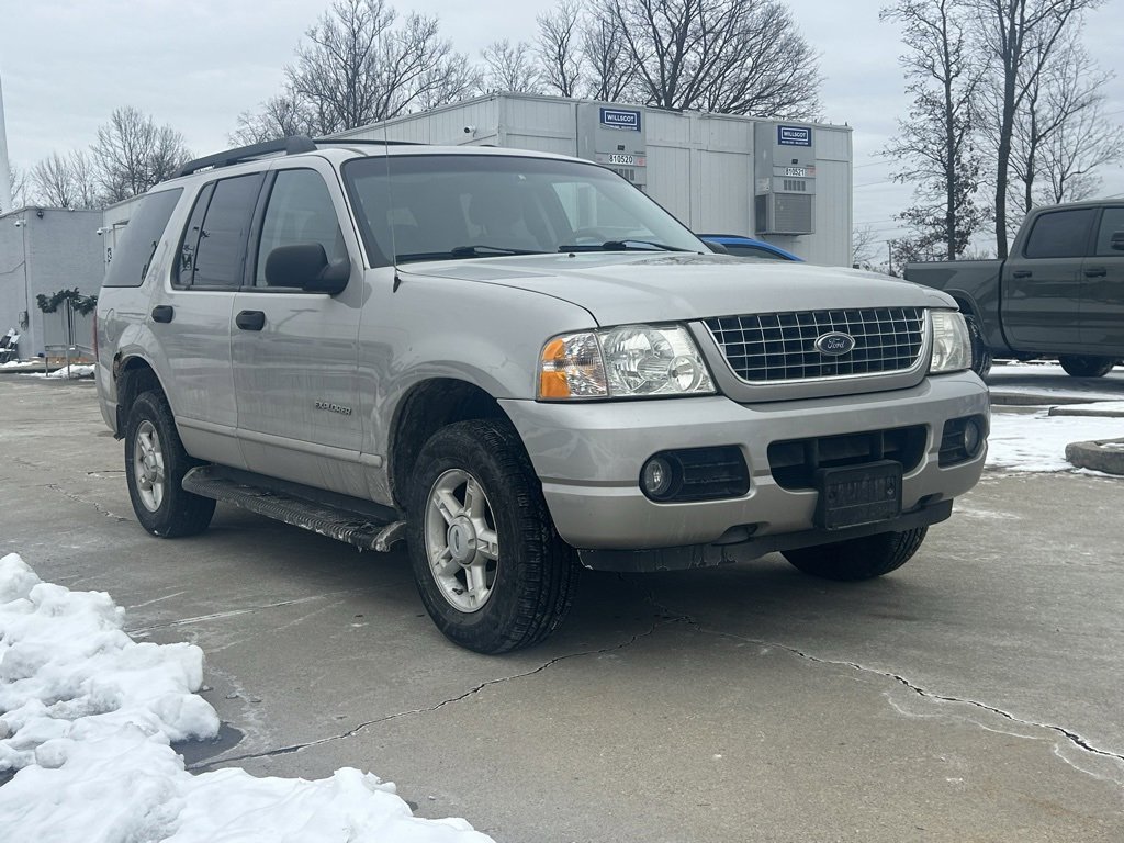 Used 2005 Ford Explorer XLT image 4