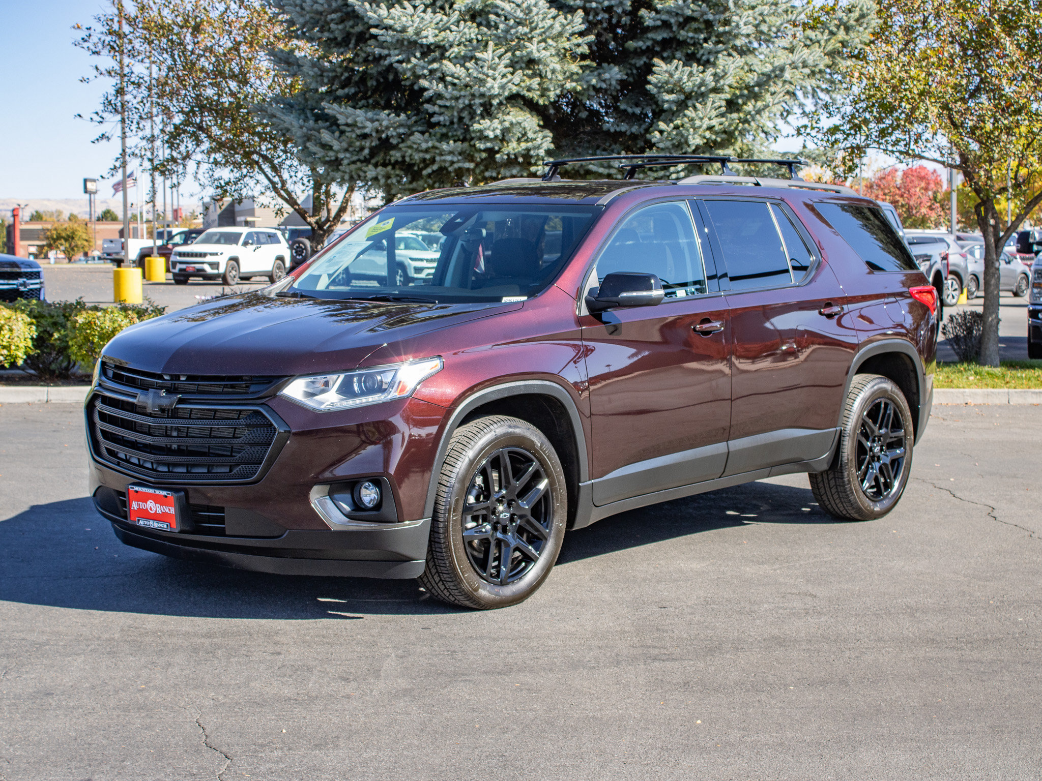 Used 2021 Chevrolet Traverse LT w/ LPO, Blackout Package AWD/4WD image 4