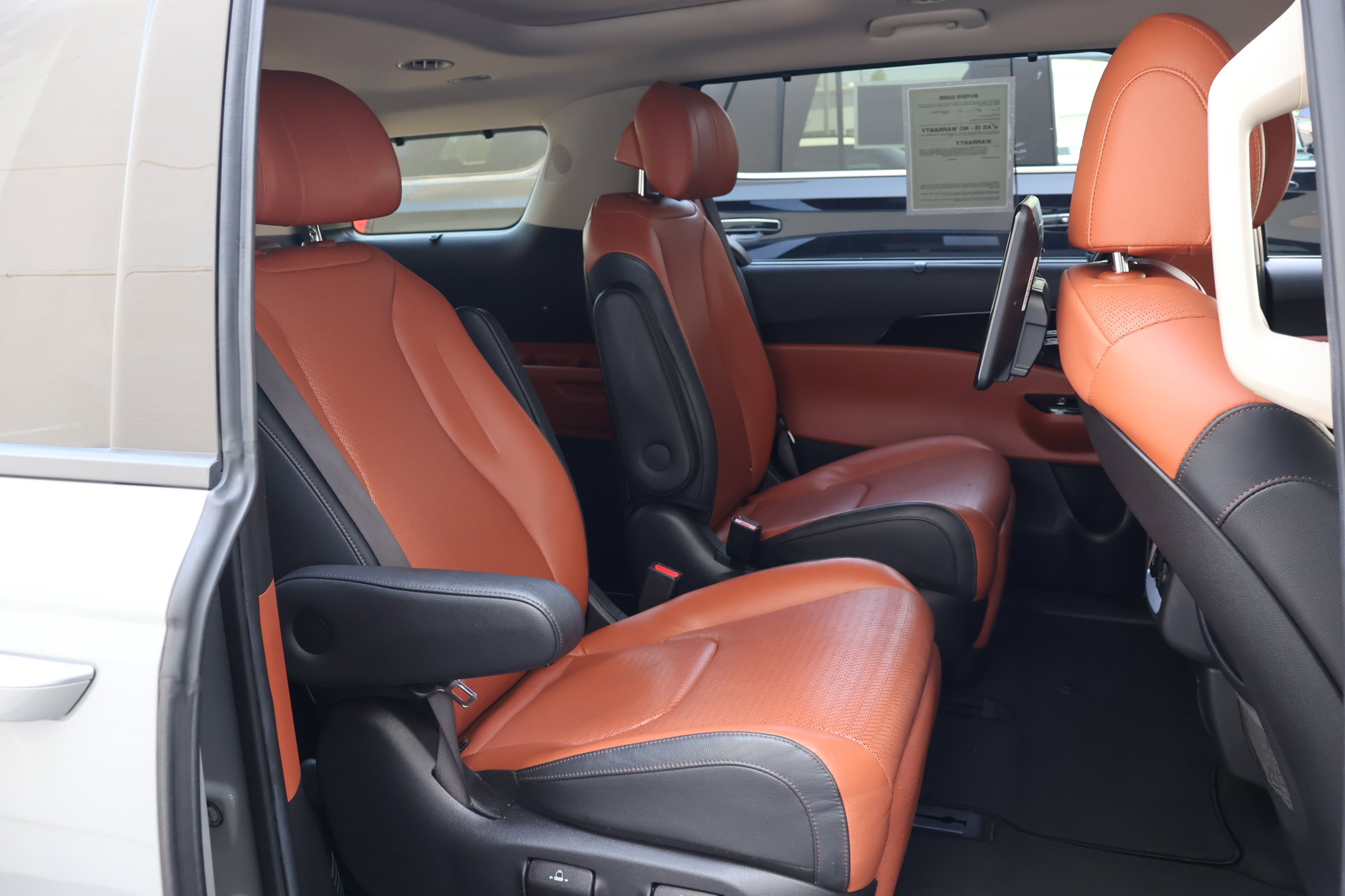 Used 2022 Kia Carnival SX Prestige FWD image 21