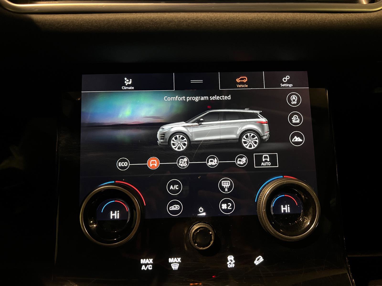 Used 2020 Land Rover Range Rover Evoque SE image 19