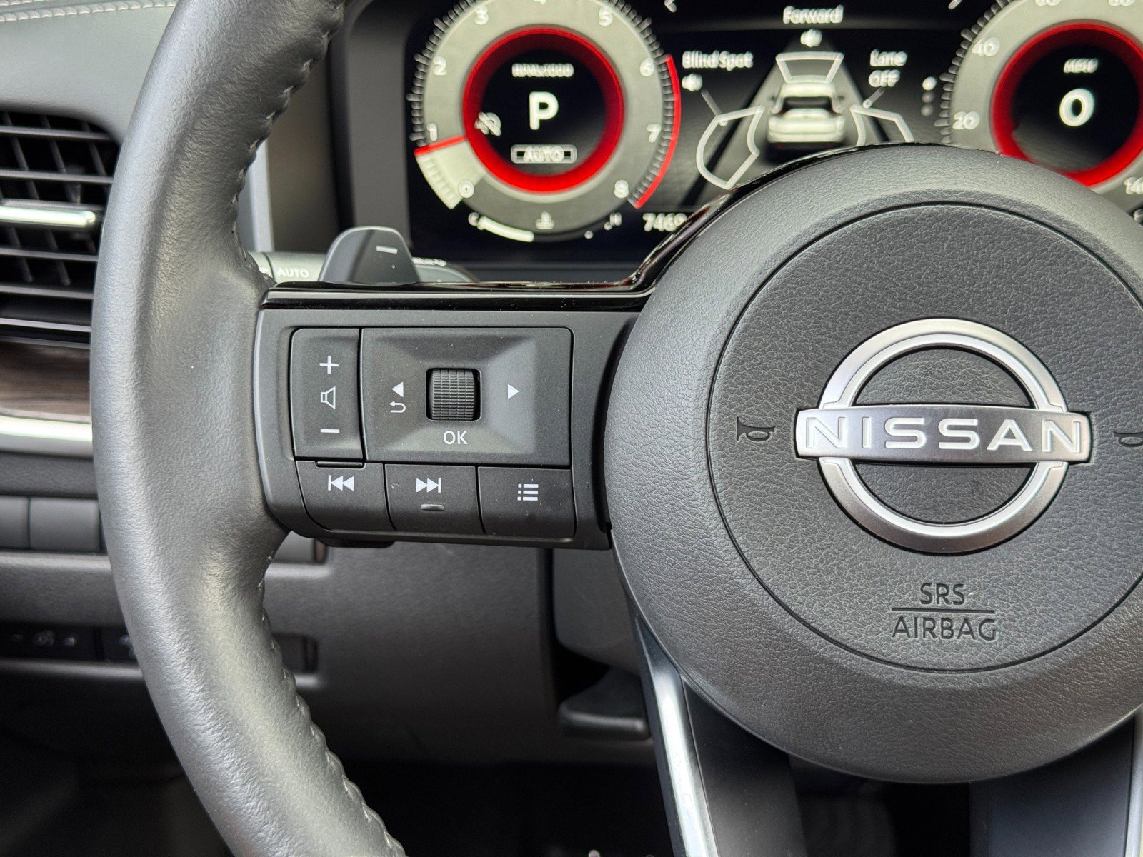 Used 2024 Nissan Rogue Platinum w/ Platinum Premium Package AWD/4WD image 21