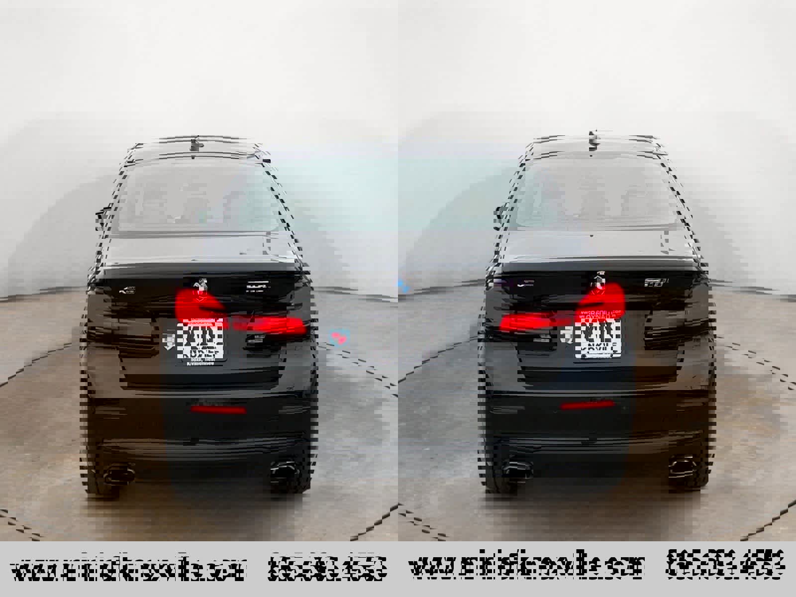 Used 2023 BMW 530i xDrive w/ Convenience Package image 4