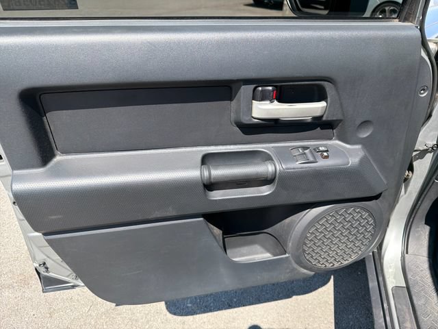 Used 2011 Toyota FJ Cruiser 4WD w/ Convenience Pkg image 16