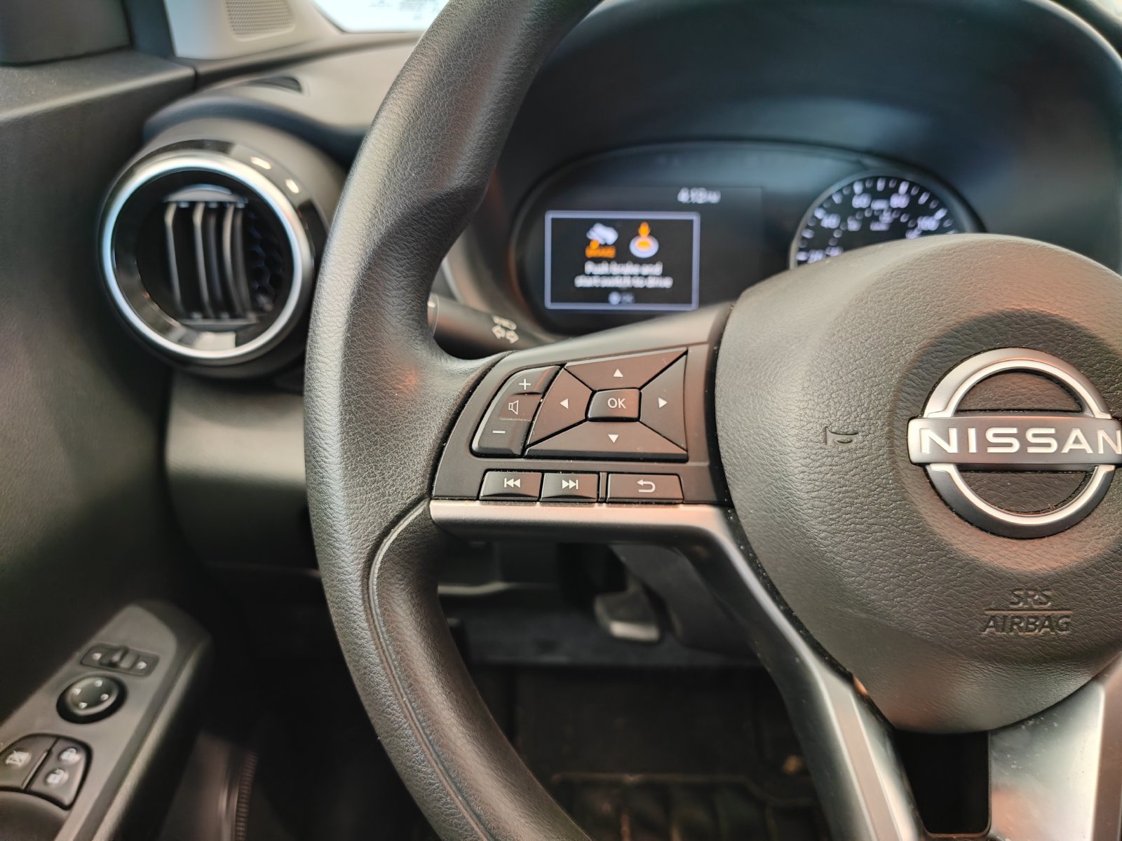 Used 2022 Nissan Kicks SV FWD image 10