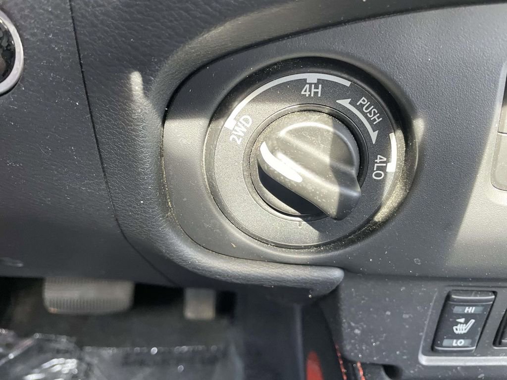 Used 2023 Nissan Frontier PRO-4X w/ Pro-4X Premium Package image 42