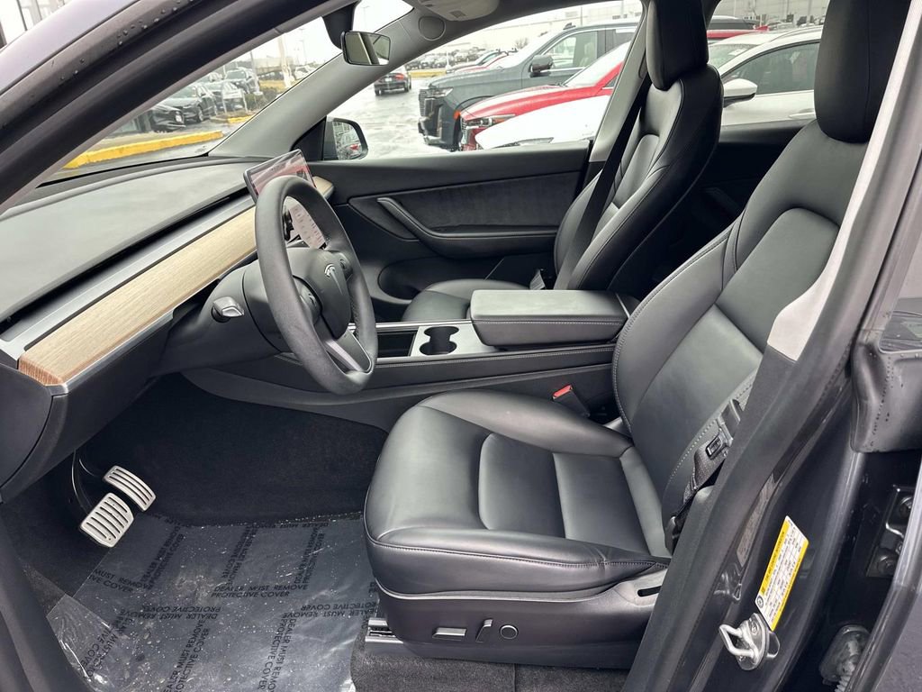 Used 2024 Tesla Model Y Long Range image 24