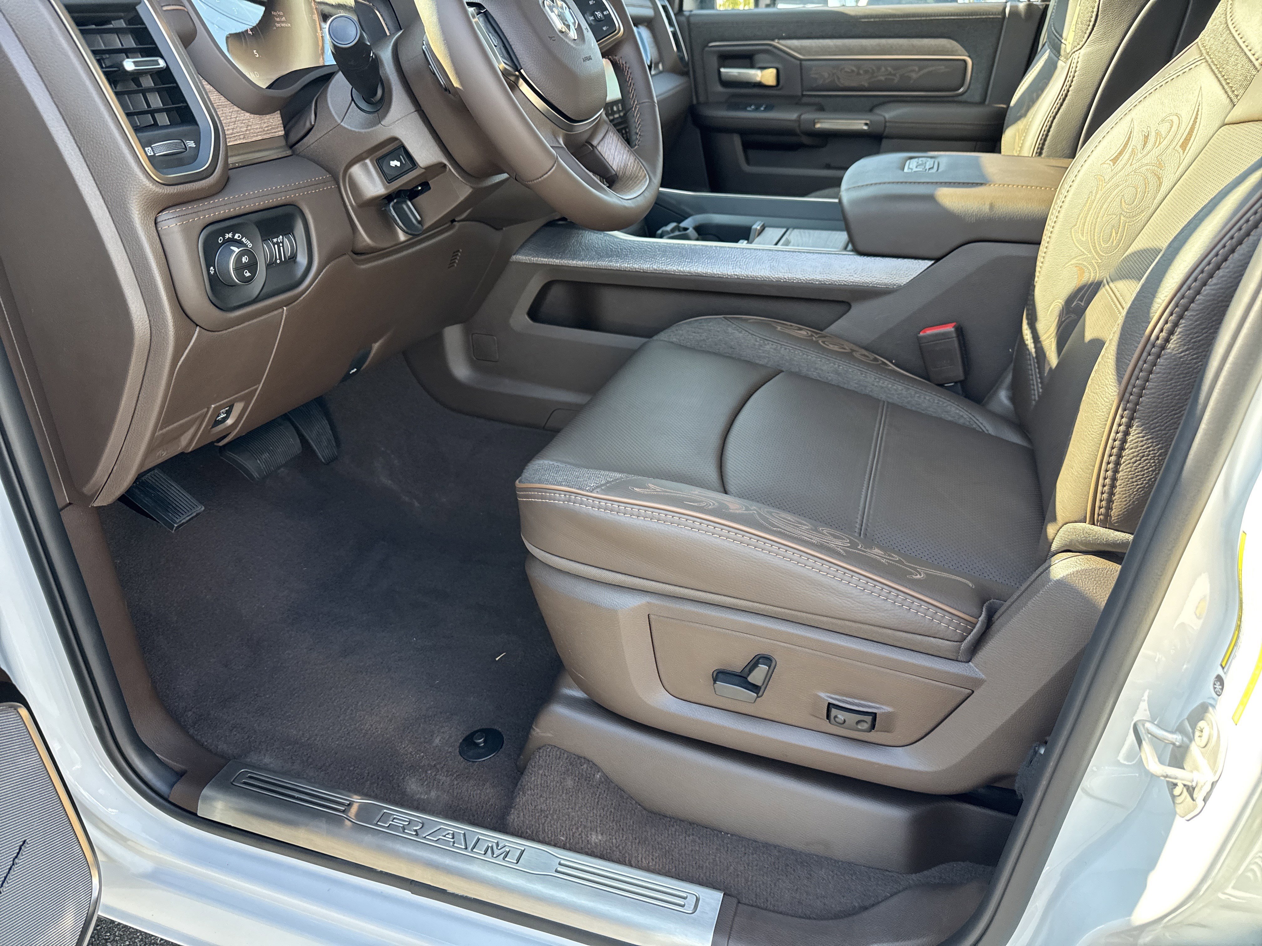 New 2026 RAM 2500 Limited image 16