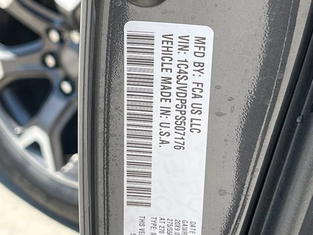 Used 2023 Jeep Wagoneer Series III w/ Preferred Equipment Group AWD/4WD image 40