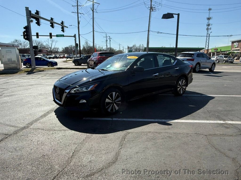 Used 2022 Nissan Altima 2.5 SV image 6