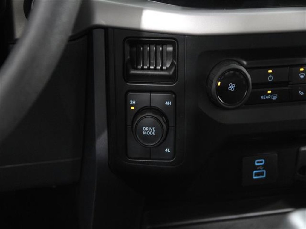 Used 2023 Ford F150 XLT image 14