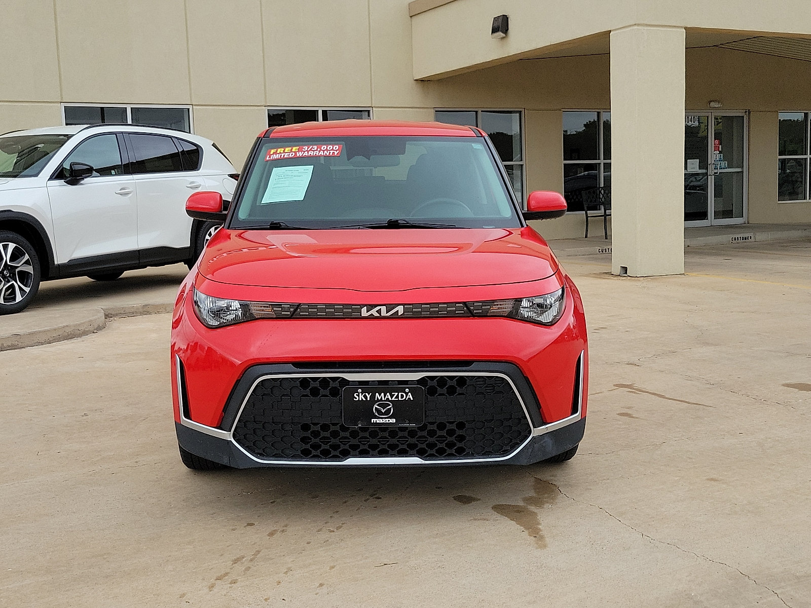 Used 2024 Kia Soul LX w/ Option Group 015 FWD video 2