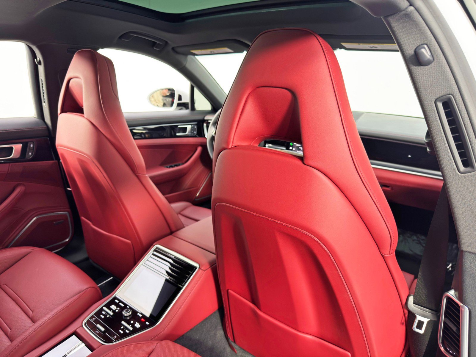 Used 2023 Porsche Panamera Platinum Edition w/ Smoking Package image 41