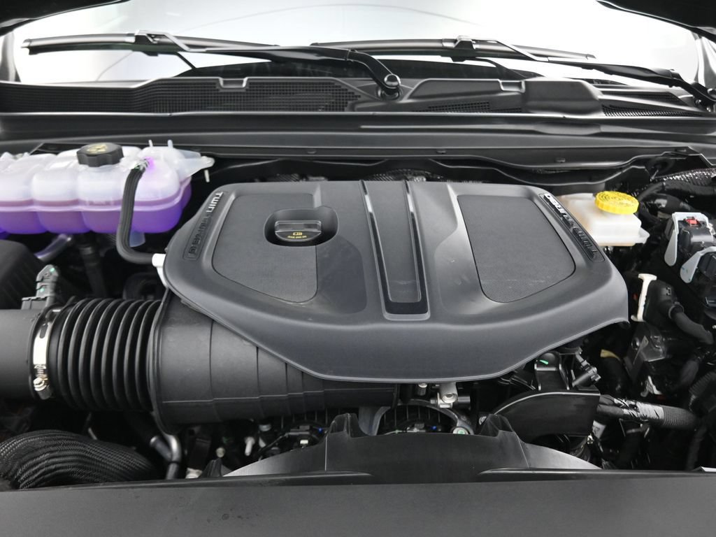 New 2025 RAM 1500 Tradesman w/ Night Edition AWD/4WD image 18