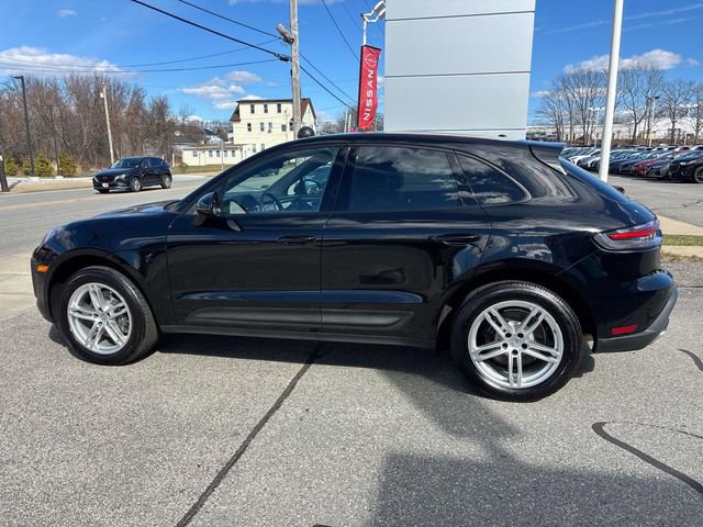 Used 2022 Porsche Macan Base image 3