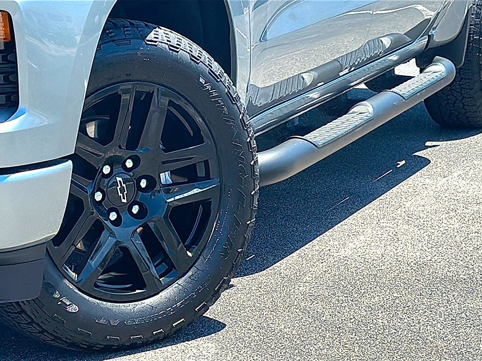 Used 2025 Chevrolet Silverado 1500 Custom w/ Turbomax Blackout Package RWD image 3