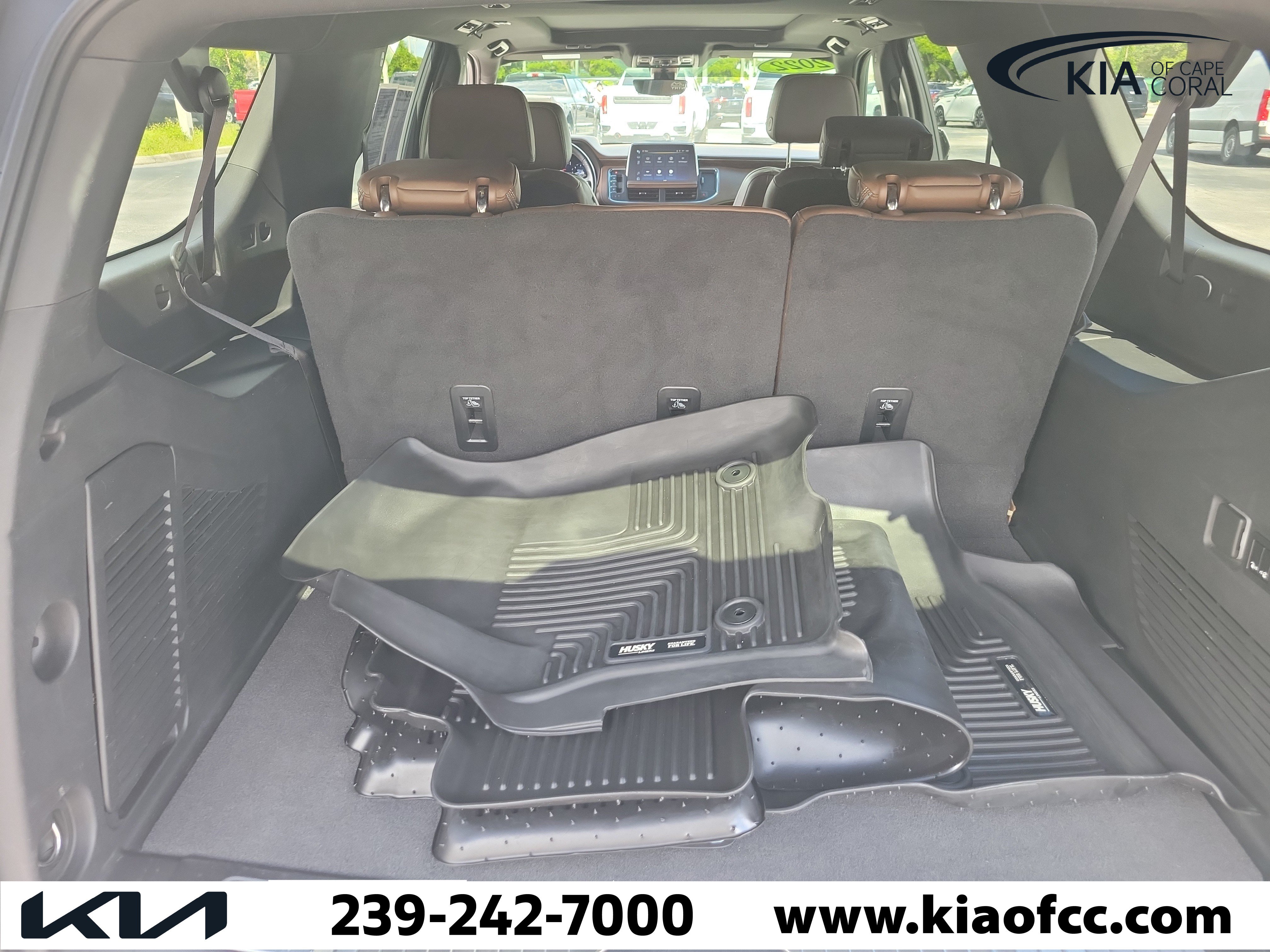 Used 2022 Chevrolet Suburban High Country RWD image 11