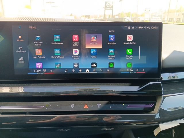 New 2025 BMW 530i xDrive w/ Premium Package AWD/4WD image 28