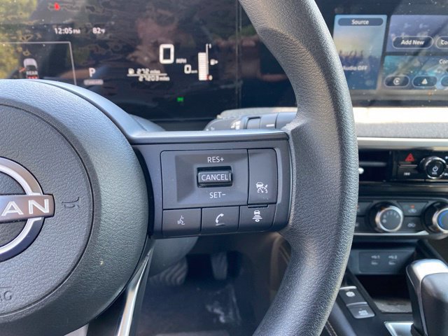 Used 2025 Nissan Kicks SV AWD/4WD image 21