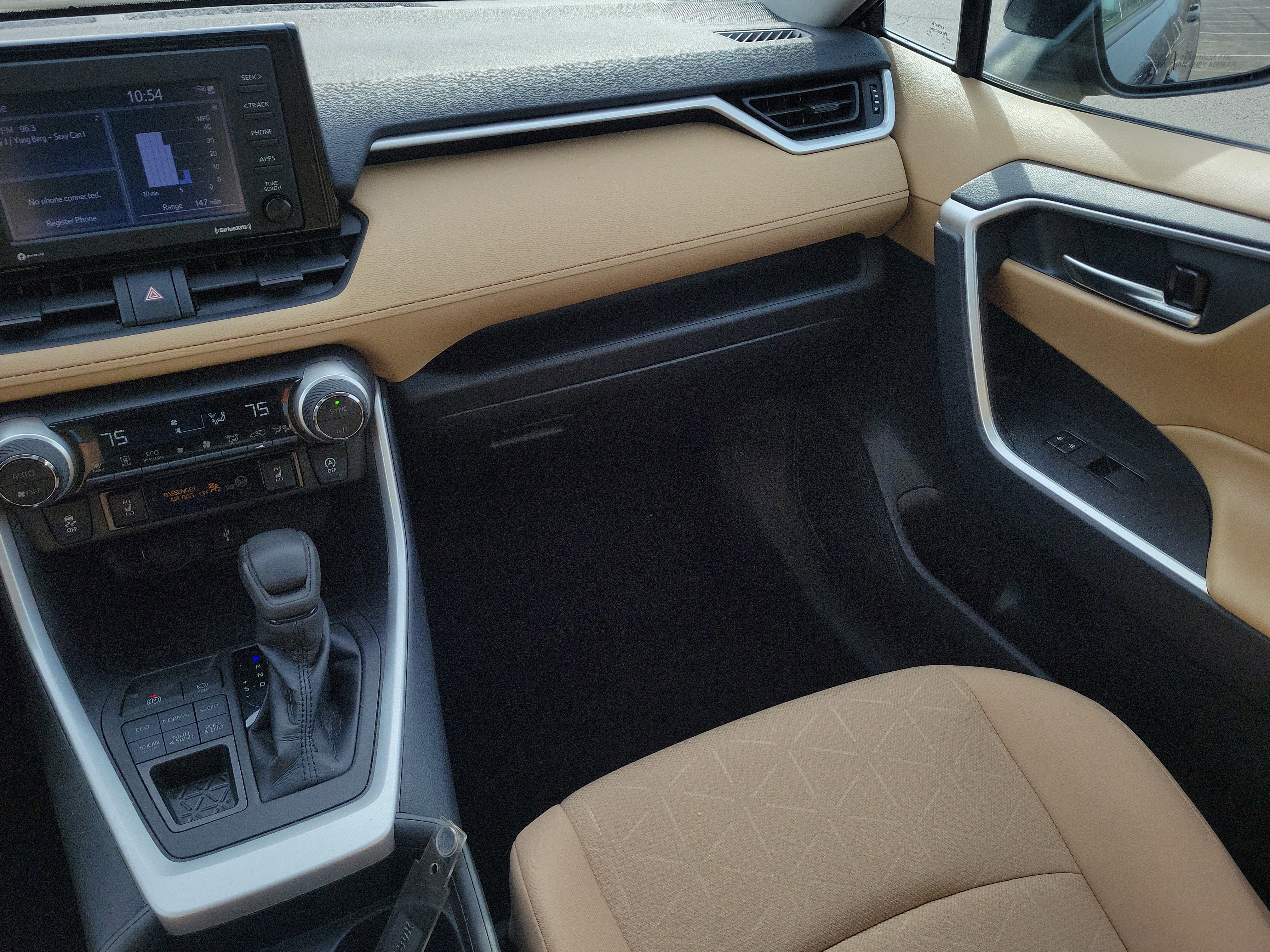 Used 2021 Toyota RAV4 XLE w/ Convenience Package image 15