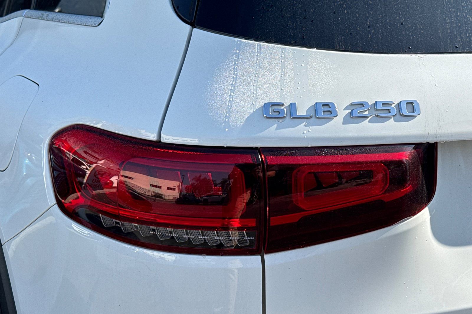 Used 2021 Mercedes-Benz GLB 250 image 7