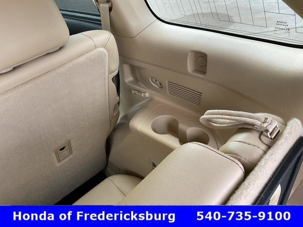 Used 2017 Toyota Highlander XLE AWD/4WD image 22