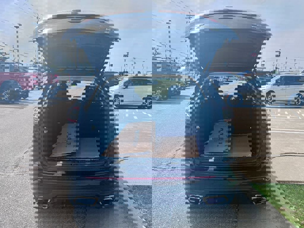 Used 2017 Ford Edge Sport w/ Technology Package AWD/4WD image 6