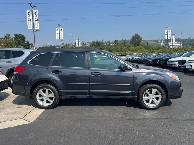 Used 2013 Subaru Outback 2.5i Limited AWD/4WD image 8