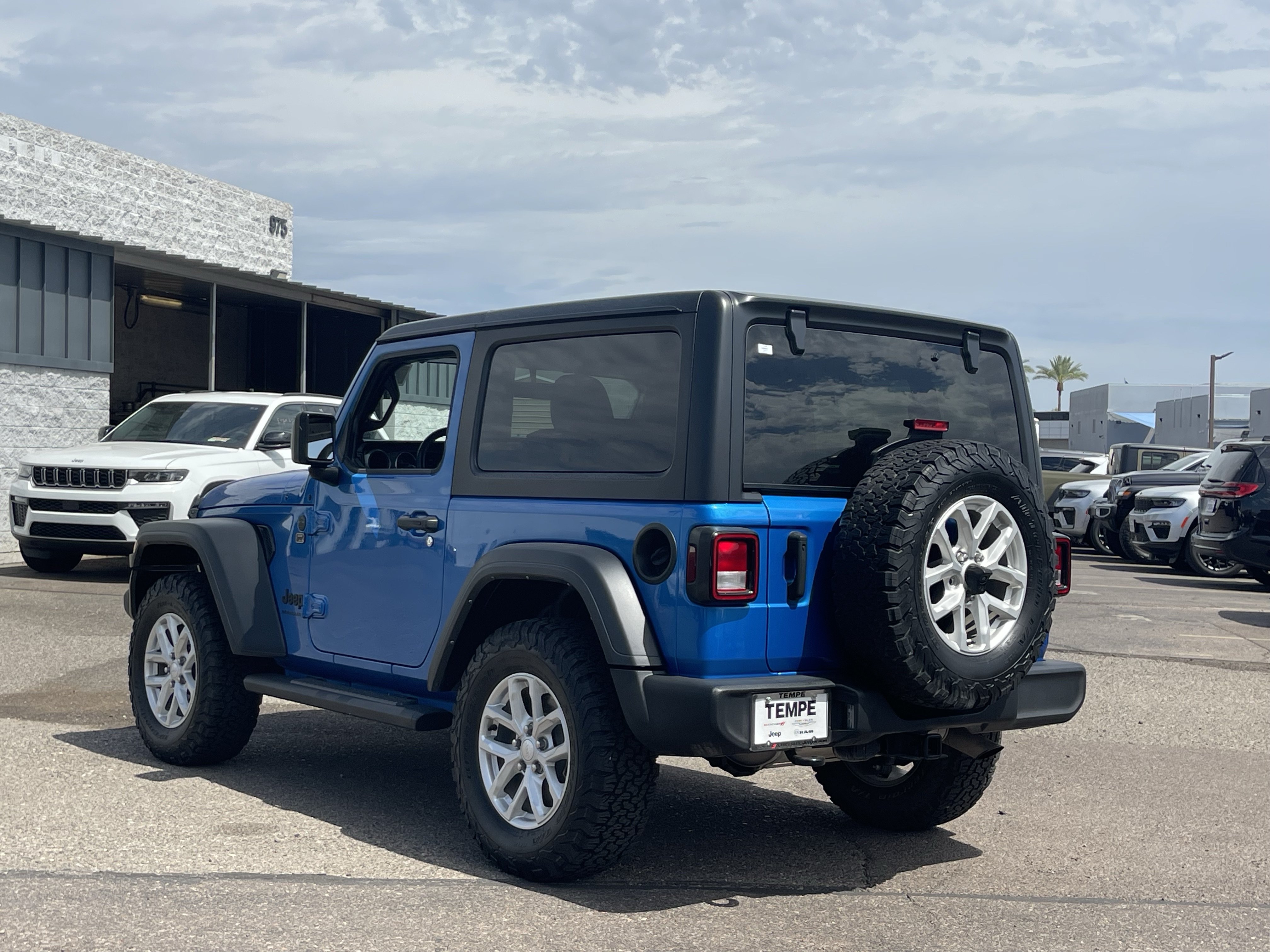 Certified 2023 Jeep Wrangler Sport AWD/4WD image 4