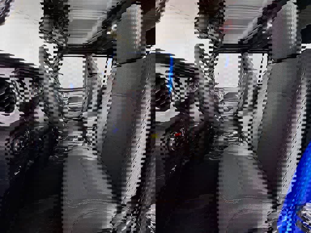 Used 2024 Jeep Gladiator Sport image 12